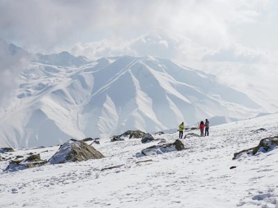 snow mountain veiw in jammu kashmir