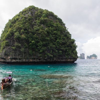 phi-phi island